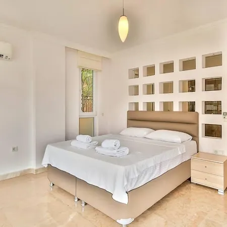 Altar Villa